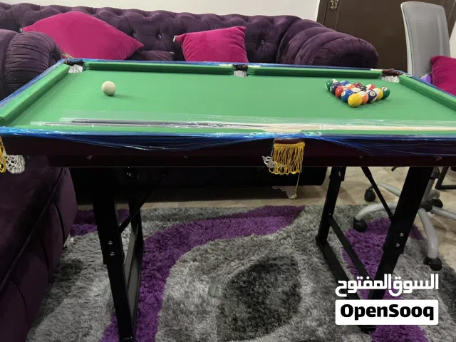 طاولة بلياردو مستعمله في حاله جيده