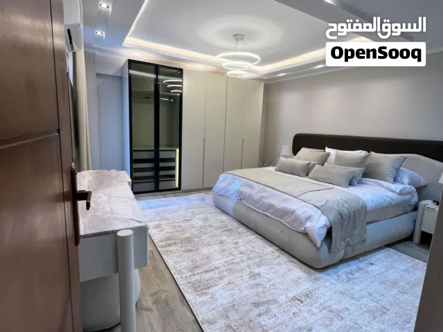 شقه استلام فورى متشطبه بالفرش والاجهزة سوبر لوكس