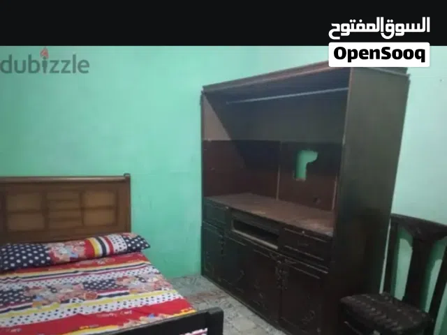 غرفة داخل شقة مفروشة للإيجار بالشوربجي من مترو جامعة القاهرة