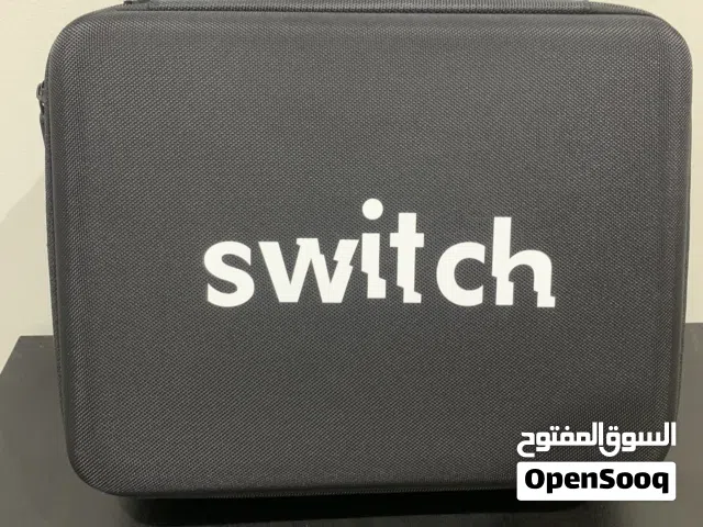 حقيبة ضد الكسر لحفظ مقتنياتك في السيارة او المنزل يمكن استخدام بوكس الرفوف او بدون لك حرية الاختيار
