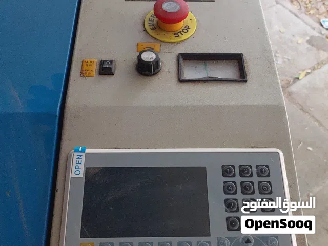 للبيع مكينة ليزر  co2  - 150w