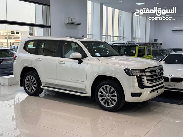 Toyota Land Cruiser GX-R 2025 (White)
