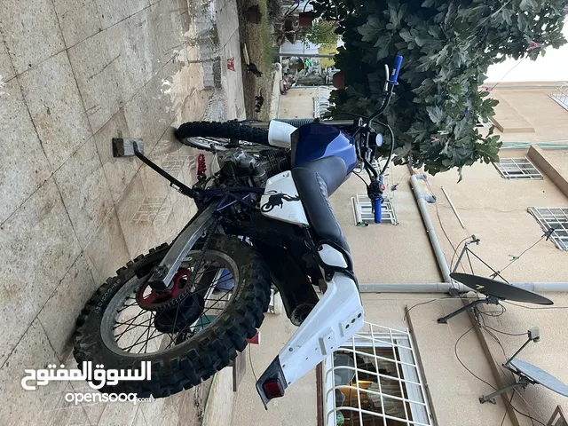 دراجه سوزوكي djebel عليها محرك صيني 250 سي سي بحالة انضف من الشركه