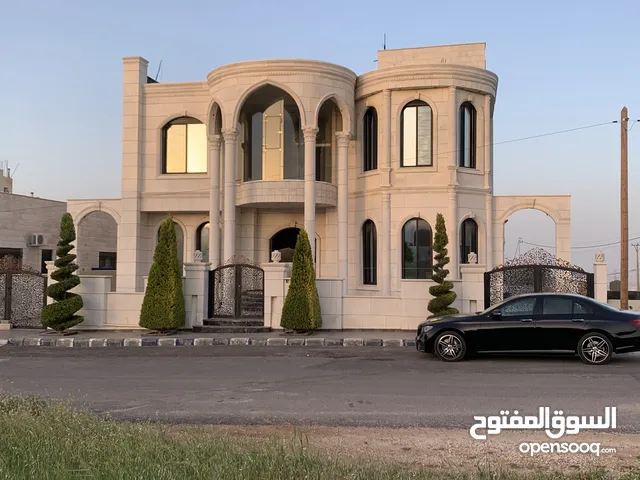 715 m2 More than 6 bedrooms Villa for Sale in Amman Tabarboor