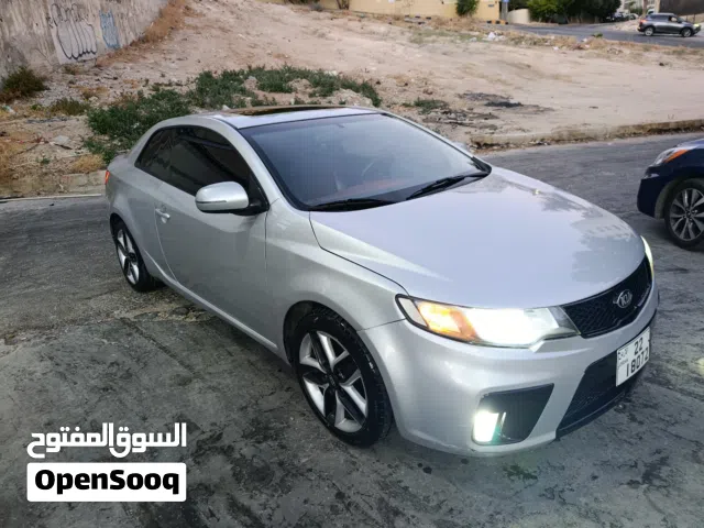 2011 كيا فورتي Standard