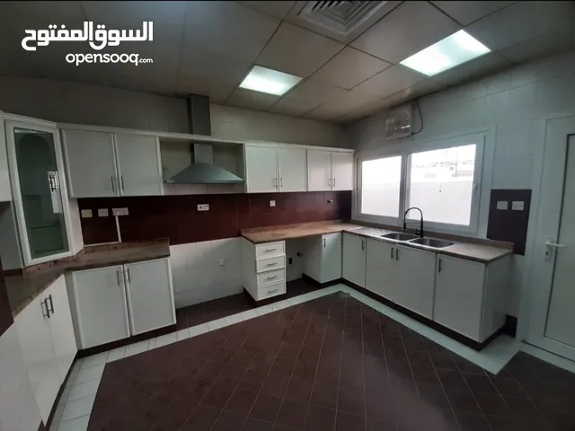 400 m2 More than 6 bedrooms Villa for Rent in Abu Dhabi Mohamed Bin Zayed City