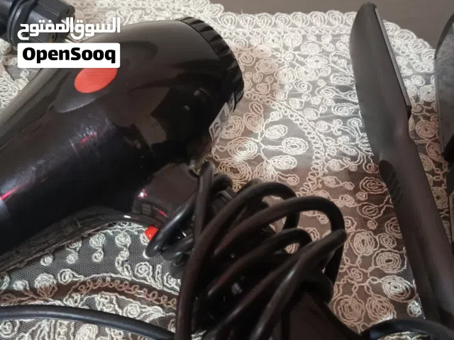 سشوار سرعه عاليه ومجفف قوي بارد وحامي ووسط ماركه وستريت شعر لقوه 330 يعمل على تمليس الشعر قوي جدا