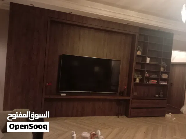 انا معلم نجار أبحث عن شغل يوميات او مقاولة وصيانة منازل