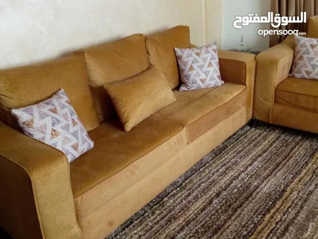 طقم كنب تفصيل بحال الوكاله 10مقاعد لون كموني