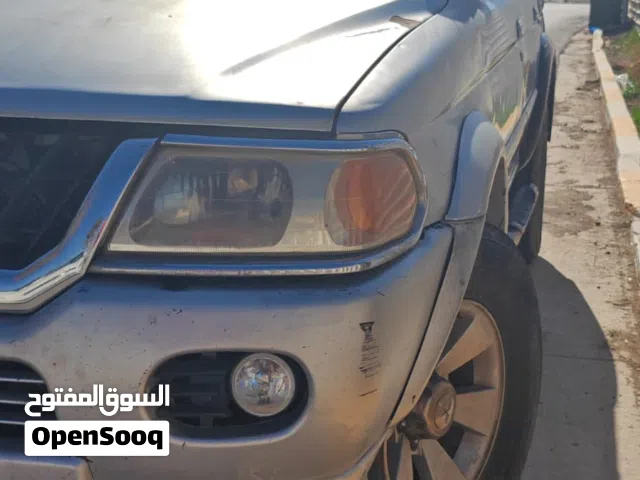 2006 ميتسوبيشي ناتيفا GLS