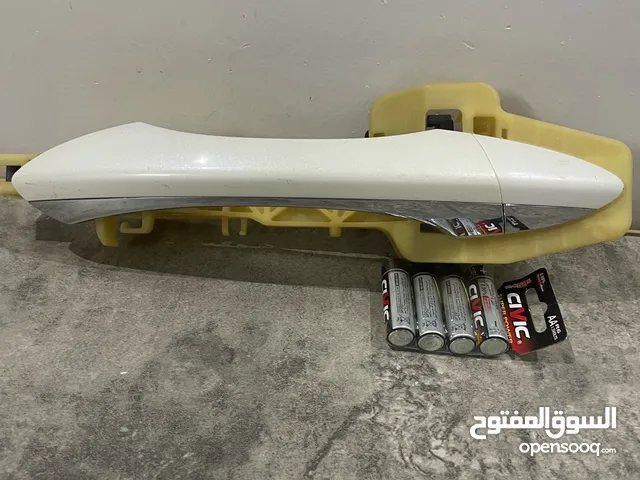 يد الباب اليمين هونداي ازيراء 2015