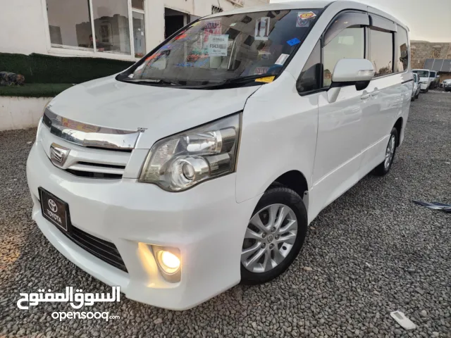 تويوتا نوها(Toyota Noah) موديل 2011 -