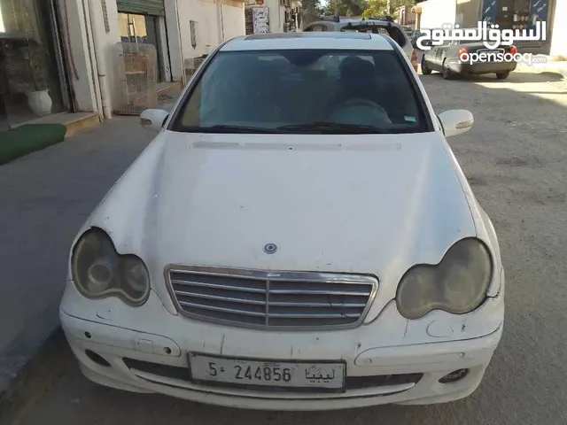 Mercedes Benz C 200 2002 in Tripoli