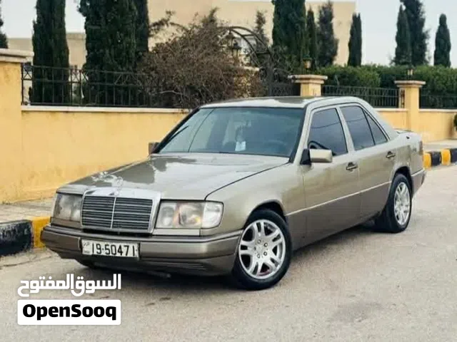 1988 Mercedes Benz E-Class E 200