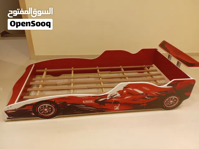 غرفة نوم شبه الجديد بدون دولاب مع المرتبه