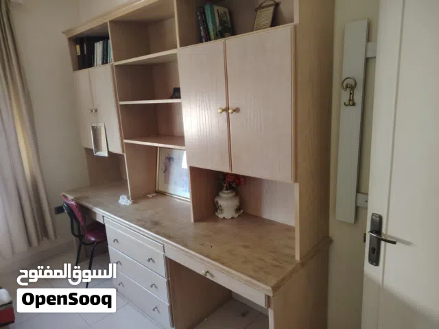 مكتبه للبيع