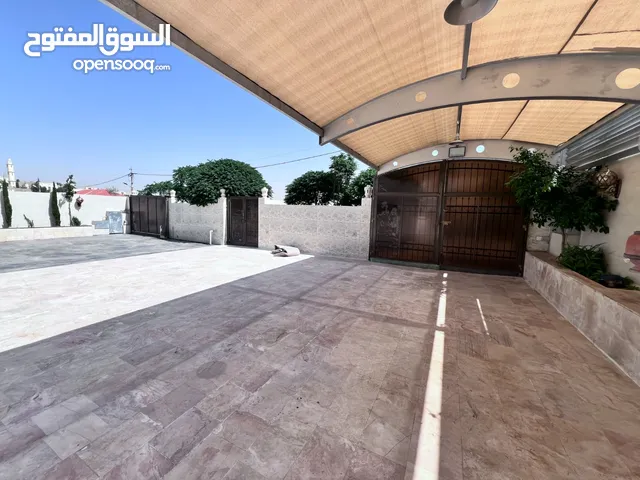 145 m2 3 Bedrooms Townhouse for Sale in Amman Abu Alanda
