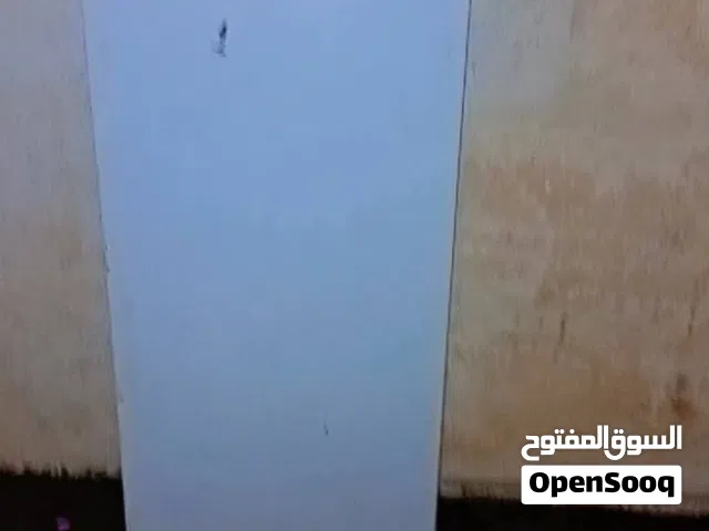 لدينا رفوف بحالة جيدة جدا جداا 75 رف