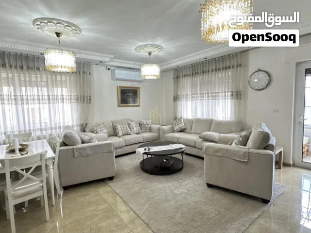مقابل السفارة الامريكيه شقة طابق ثالث بدون مصعد 123م تصلح للإستثمار في أجمل مناطق عبدون /ref 1334