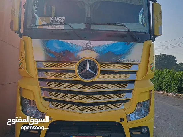 Auto Transporter Mercedes Benz 2013 in Sharqia