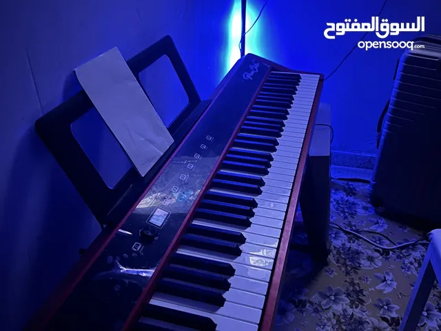 بيانو كهربائي نظيف جداً 88 مفتاح