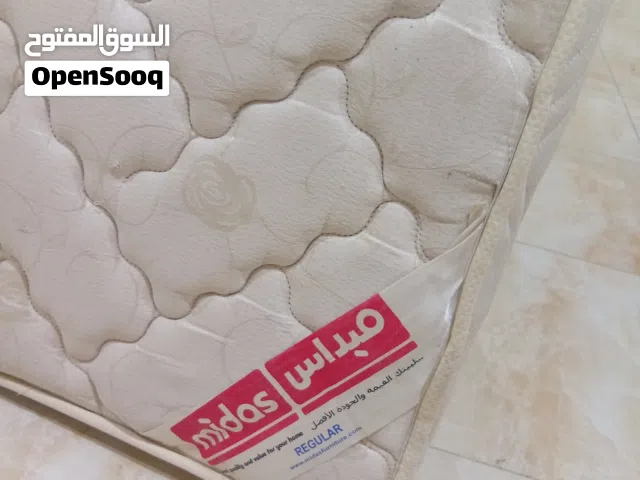 مرتبة طبية بحالة ممتازه