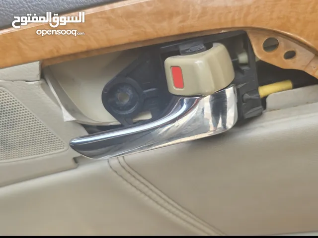 مطلوب ديكور افالون 2005 خليجي خلف جهه يمين