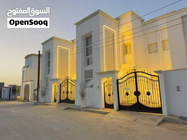 230 m2 5 Bedrooms Townhouse for Sale in Tripoli Ain Zara