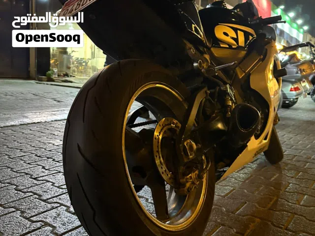 دراجه سوزوكي مديل 2005 مسرفسه وجاهزه للموسم مايبغالها اي شي بس دق سلف وروح