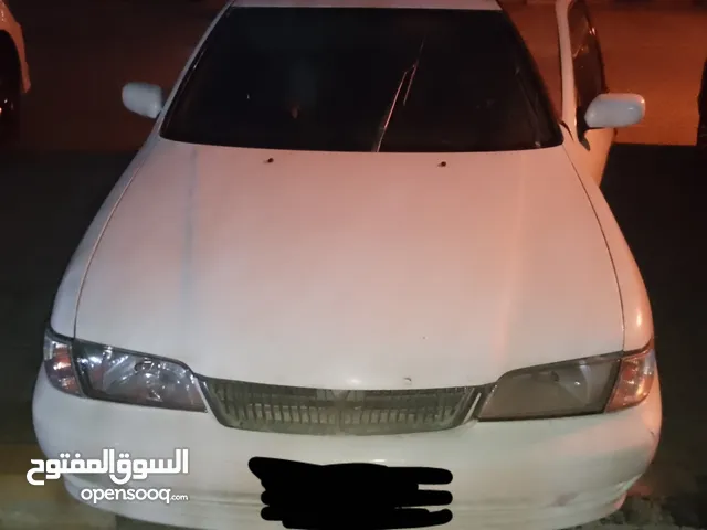 Nissan Sunny 1999 white color
