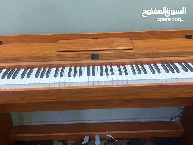 بيانو نضيف جداً جدا الوصف مهم