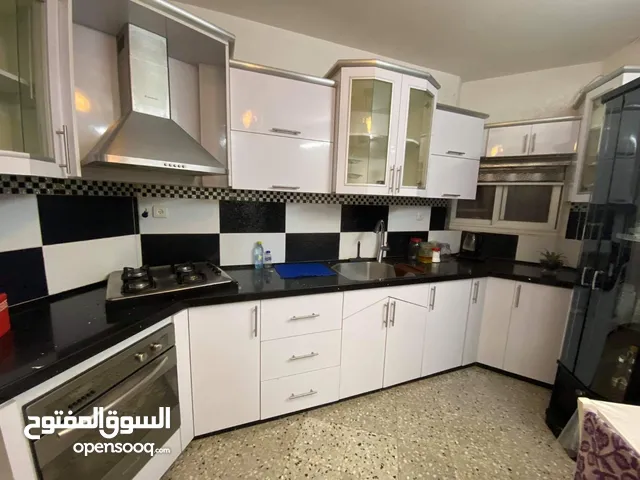 100 m2 3 Bedrooms Apartments for Sale in Qalqilya Wast Al-Balad