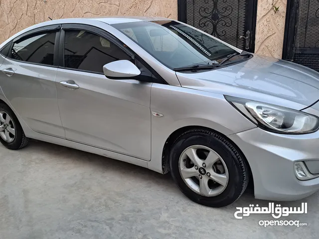 هونداي اكسنت 2014 ديززل 4 غيار صفر مشاكل  يد اوولا 1600 تيربو كاااش فقط