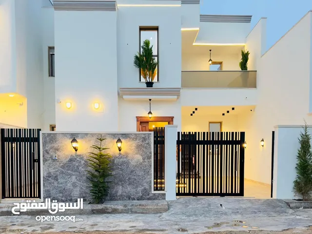 8 m2 More than 6 bedrooms Townhouse for Sale in Tripoli Ain Zara