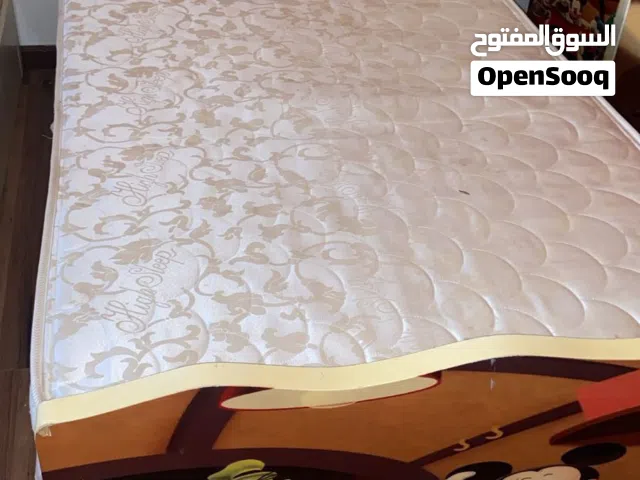 عدد 2 سرير عرض 120 بدون مراتب  وتسريحه 120  وكمود 40