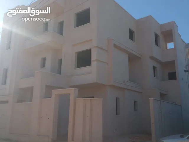 550 m2 More than 6 bedrooms Townhouse for Sale in Tripoli Souq Al-Juma'a