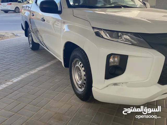 للبيع وانيت L200 موديل 2021