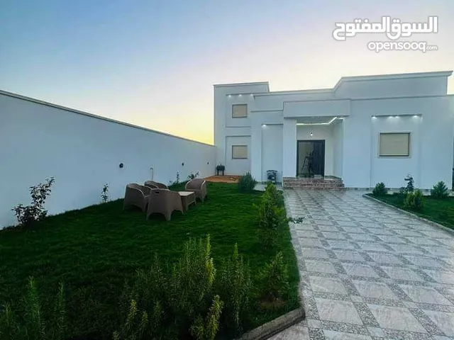 325 m2 More than 6 bedrooms Townhouse for Sale in Tripoli Ain Zara