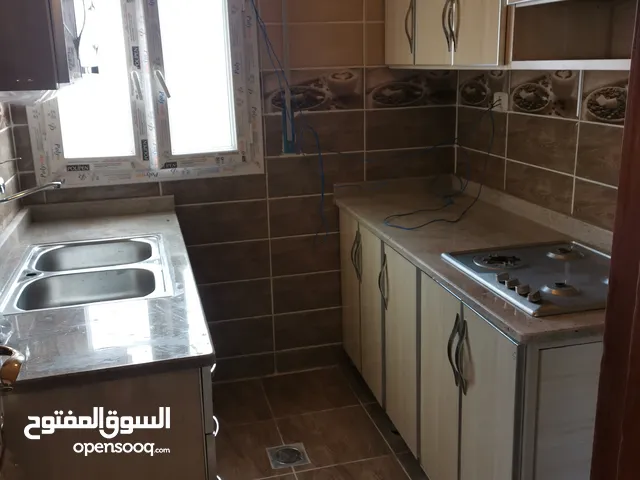 100 m2 2 Bedrooms Apartments for Rent in Tripoli Ghut Shaal