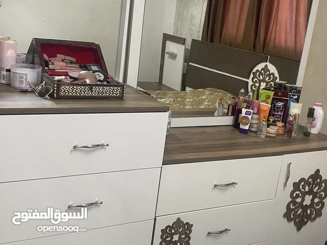 غرفة نوم مستعمل بحاله الجديد