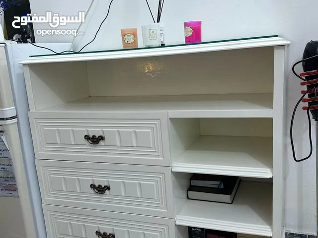 غرفة نوم خشب لون ابيض مستعمله