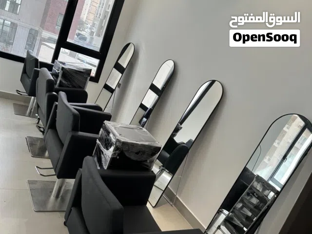 للبيع كراسي صالون عدد كبير يكفي لتجهيز صالون