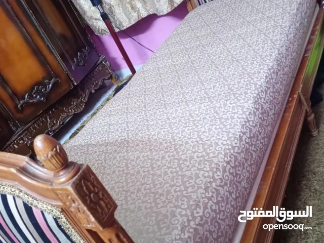 أثاث للبيع