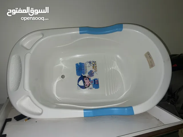 أغراض ومستلزمات وألعاب أطفال للبيع بحالة جداً ممتازة وأسعار معقولة جداً