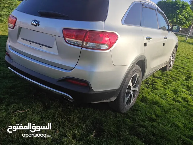 Used Kia Sorento in Tripoli