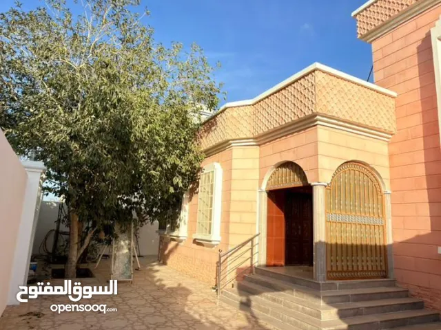 400 m2 5 Bedrooms Villa for Sale in Al Sharqiya Sur