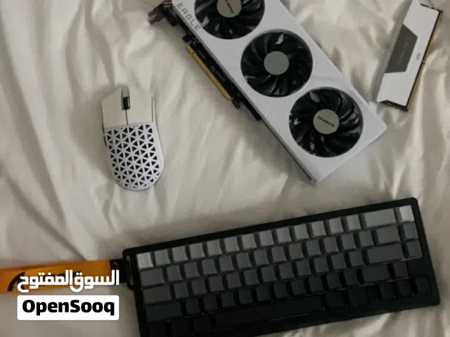 كرت شاشه حق البيسي rtx 4060 ابيض ثلاث مراوح ورامات ddr 5 وماوس وكيبورد من اتاك شارك