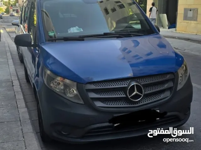 باص فيتو ازرق 2015