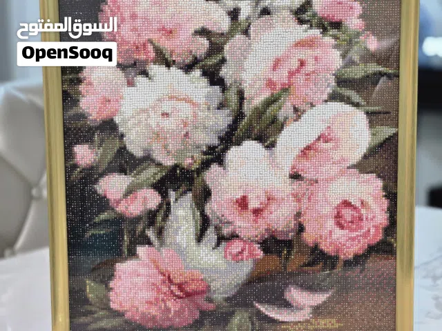 أعمال يدويه لوحات وميداليه حروف وأشكال مختلفه وصناديق خشب للحلويات والزينه