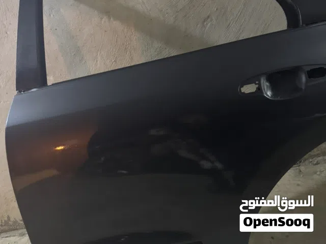 باب وجناح  كيا نيرو 2023